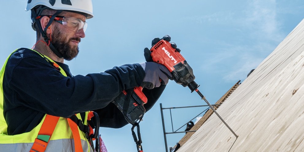 CORDLESS IMPACT DRIVERS