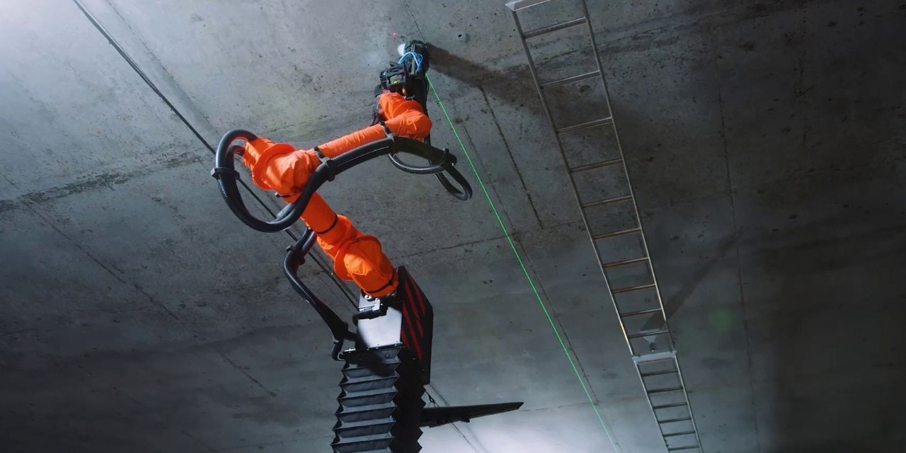 Jaibot robotarm som borrar i tak