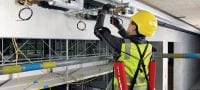 EXO-O1 Exoskelett, ovanför huvudet Passivt exoskelett för att avlasta axlarna och armarna vid montage ovanför huvudet Användningsområden 2