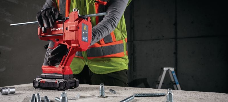 STR 4-22 Batteridriven gängstångskap Batteridriven kompakt gängstångskap för kapning av gängstänger upp till 10 mm i diameter Användningsområden 1