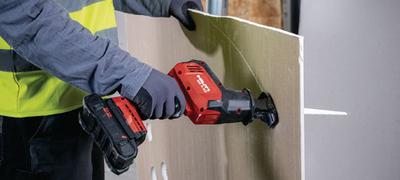 SR 4-22 Enhands tigersåg Kompakt och lätt batteridriven enhands borstlös tigersåg för daglig rivning och snabb, exakt kapning (Nuron Li-ion Platform) Användningsområden 1