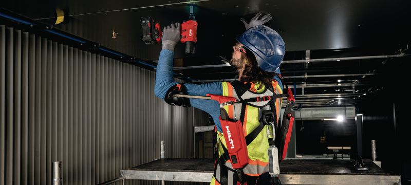 EXO-S exoskelett för arbete ovanför axelhöjd Exoskelett med bärbar konstruktion som hjälper till att avlasta axel- och nackområdet vid arbete ovanför huvudet, för bicepsmått upp till 40 cm Användningsområden 1