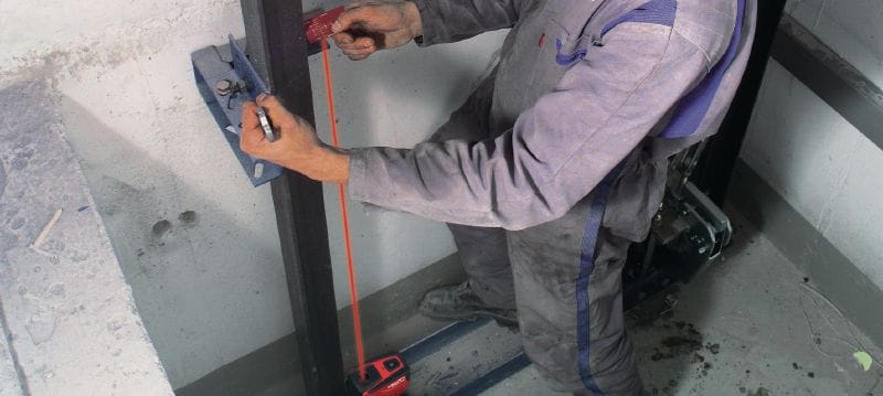 PMP 45 Punktlaser Punktlaser med 5 punkter för rörläggning, avvägning, linjering och vinkelpositionering med röd stråle Användningsområden 1