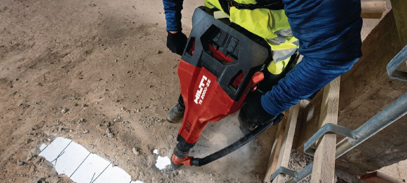 TE 2000-22 TE-S Batteridriven bilningsmaskin TE 2000 Kraftfull och lätt 22 V bilningsmaskin för demolering av betong (Nuron Plattform) Användningsområden 1