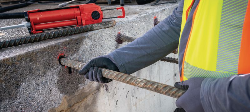 HIT-HY 200-R V3 Injekteringsmassa Ultimat injekterbar hybridmassa med godkännanden för efterinjekterad armering och infästning av bärande grundplattor Användningsområden 1