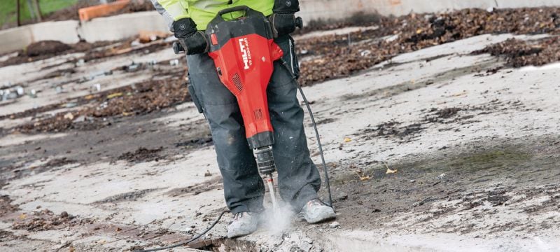 TE-SPX FM Självslipande TE-S flatmejsel för bilning med precision i betong och murbruk Användningsområden 1