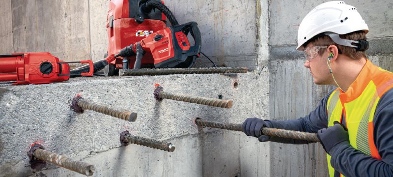 HIT-HY 200-R V3 Injekteringsmassa Ultimat injekterbar hybridmassa med godkännanden för eftermonterade armeringsjärnsinfästningar och infästning av bärande grundplattor av konstruktionsstål Användningsområden 1