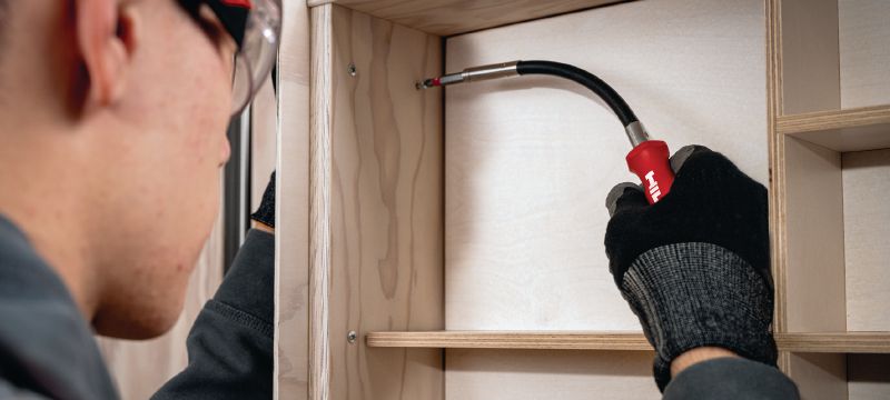 S-TK Allmän handverktygssats Sats med 35 delar innehållande viktiga handverktyg för fönsterkonstruktion och vardagligt byggnadsunderhåll Användningsområden 1